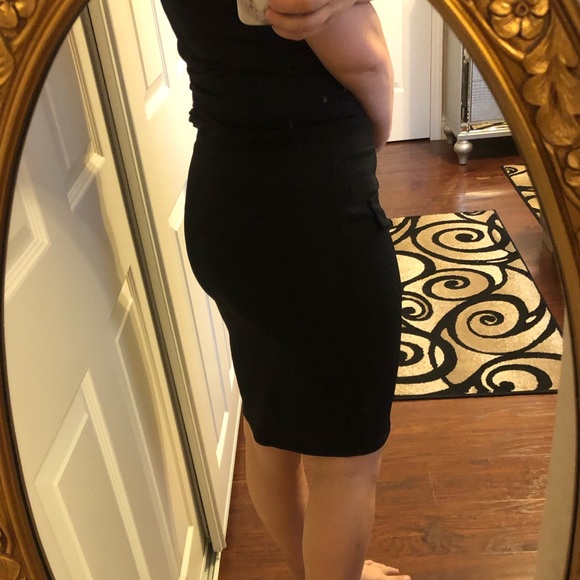 Women’s skirt - Picture 2 of 9